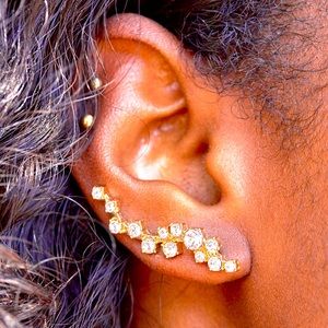 🌸BAUBLEBAR FARAH EAR CRAWLERS🌸
